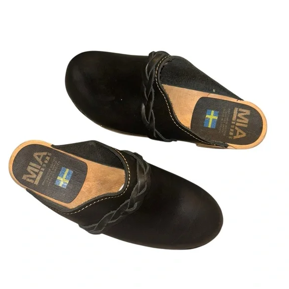 MIA Black Leather Clogs with Wooden Heel - Picture 5 of 5